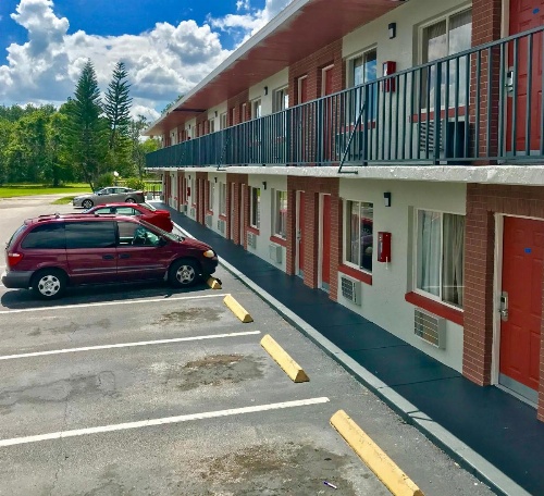 Red Carpet Inn Kissimmee image 17